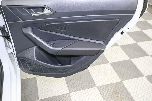 2025 Volkswagen Jetta 1.5T Sport photo 13