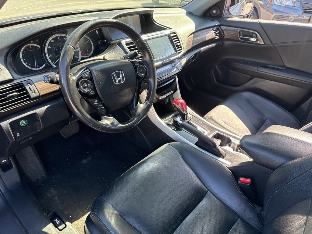 2017 Honda Accord EX-L V6 photo 13