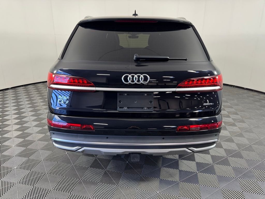 2021 Audi Q7 45 Premium Plus photo 4