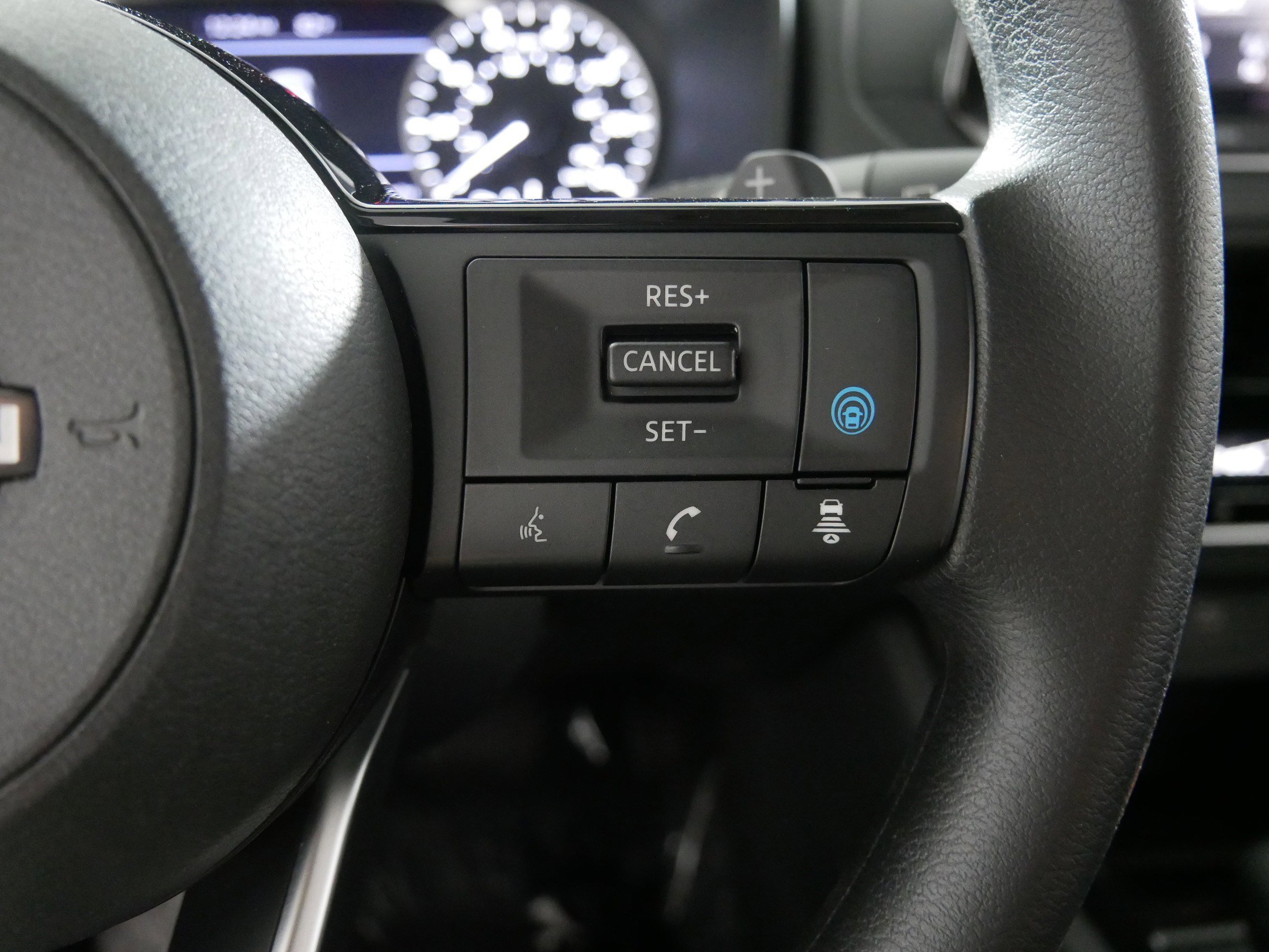 2022 Nissan Rogue SV photo 25