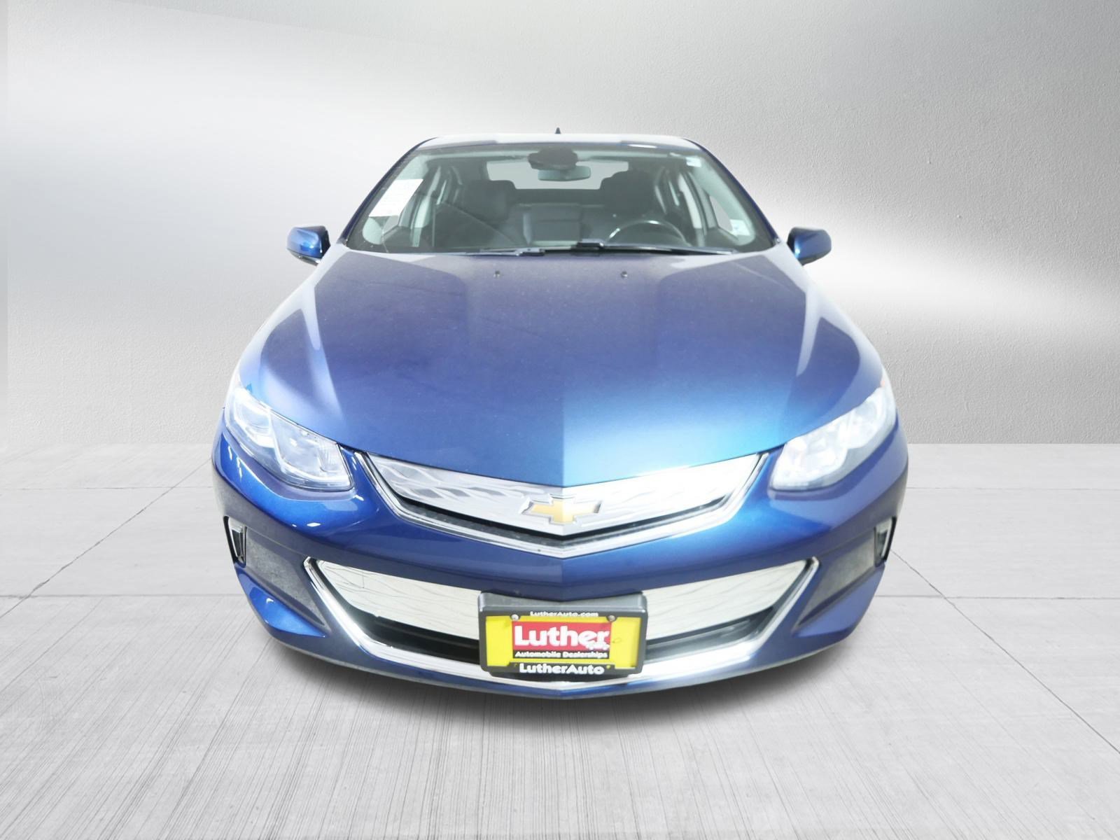 2019 Chevrolet Volt LT photo 2