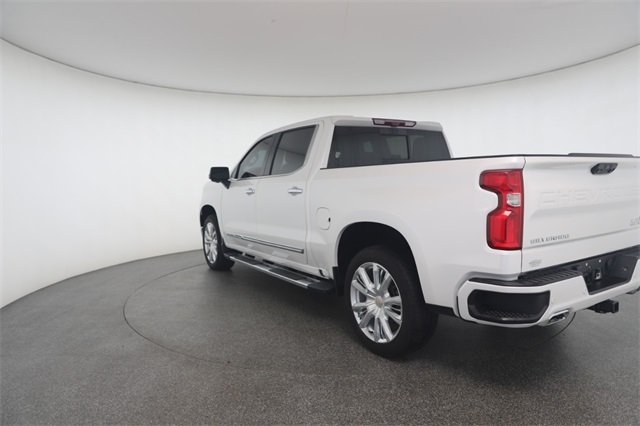 2023 Chevrolet Silverado 1500 High Country photo 8