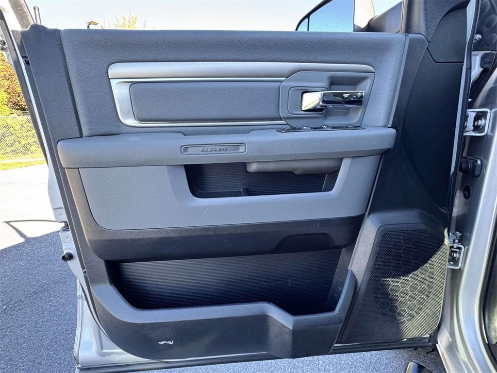 2015 Ram 1500 Big Horn photo 24