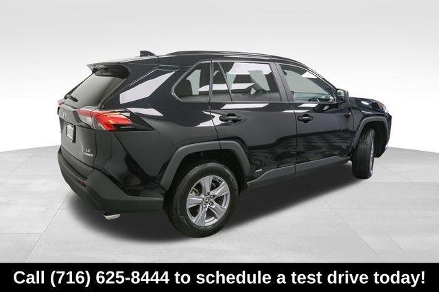 2022 Toyota RAV4 Hybrid LE photo 8