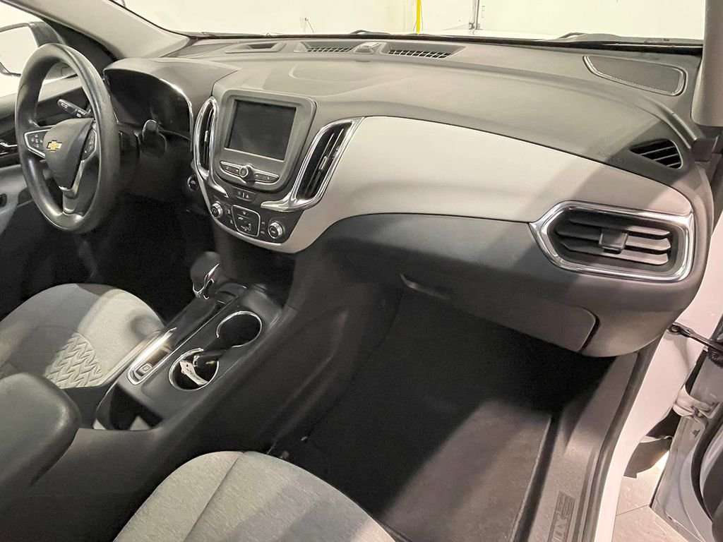 2023 Chevrolet Equinox LS photo 18