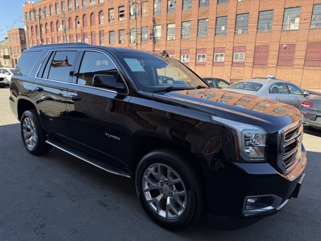 2019 Gmc Yukon SLT photo 3