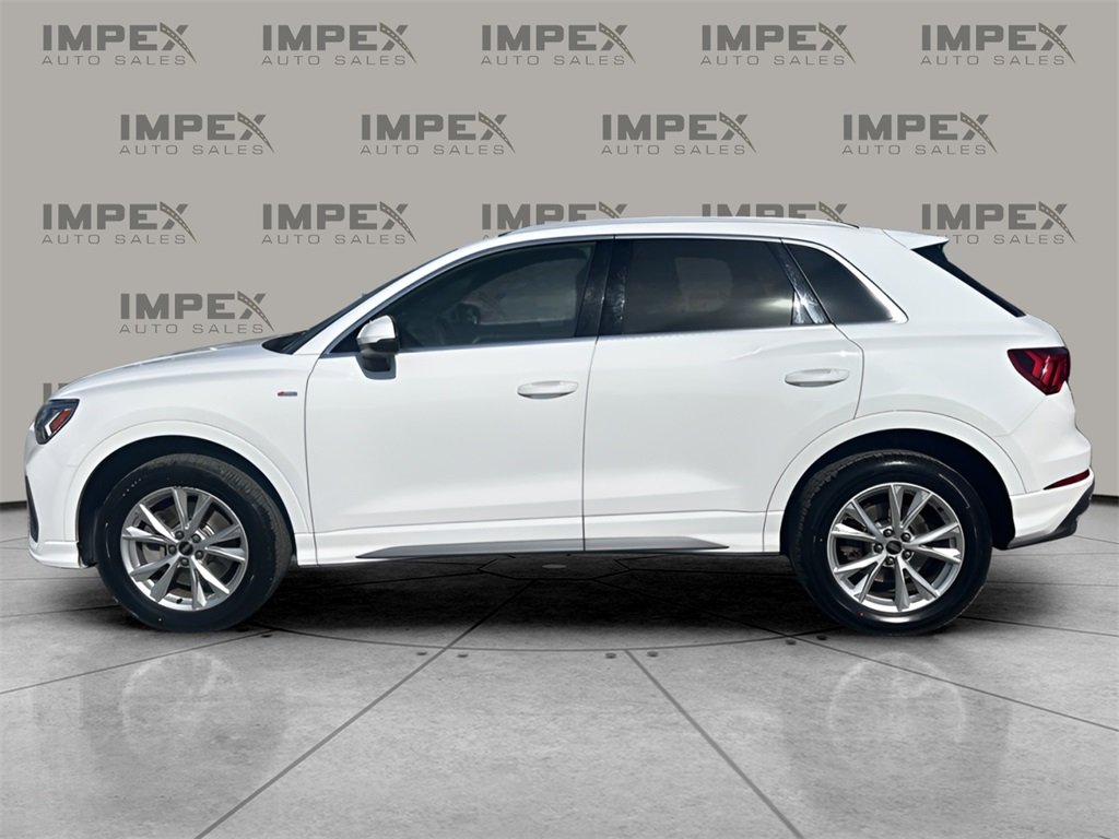 2023 Audi Q3 S line Premium photo 2