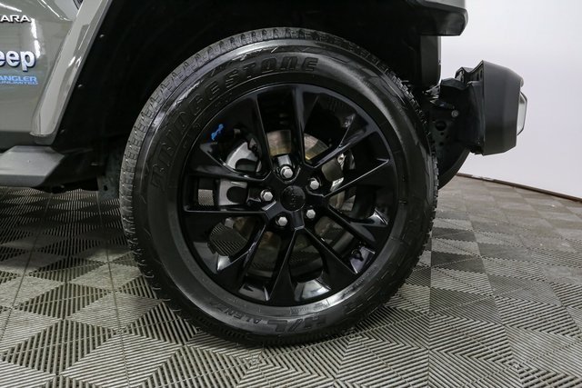 2022 Jeep Wrangler Unlimited Sahara 4xe photo 14