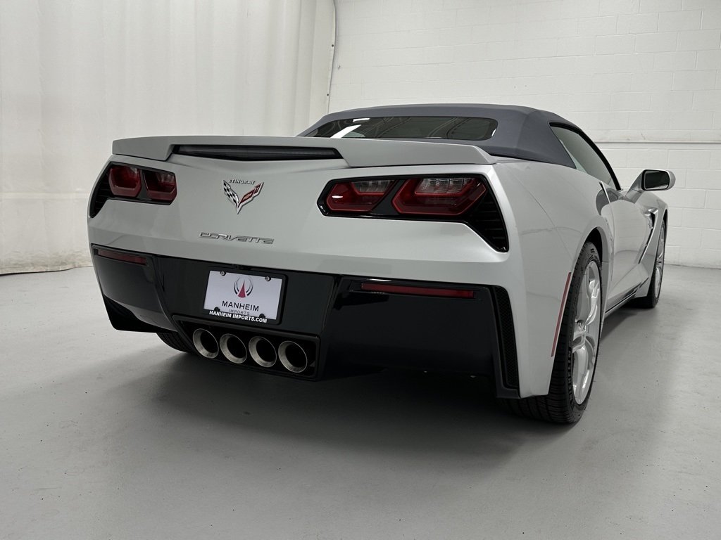 2016 Chevrolet Corvette 2LT photo 13