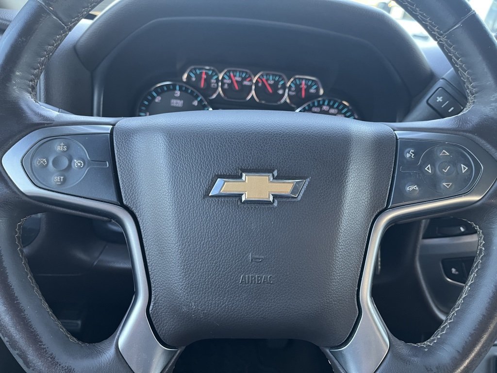 2017 Chevrolet Silverado LT photo 9