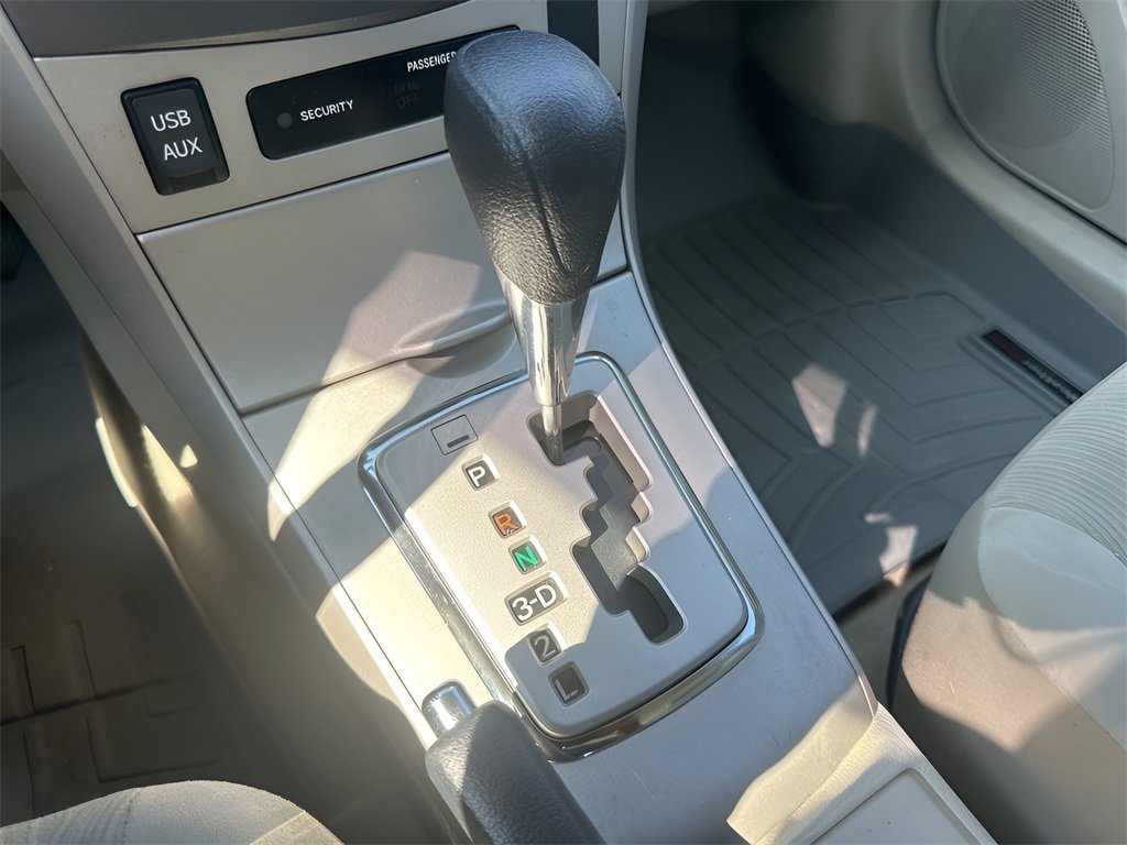 2012 Toyota Corolla LE photo 14