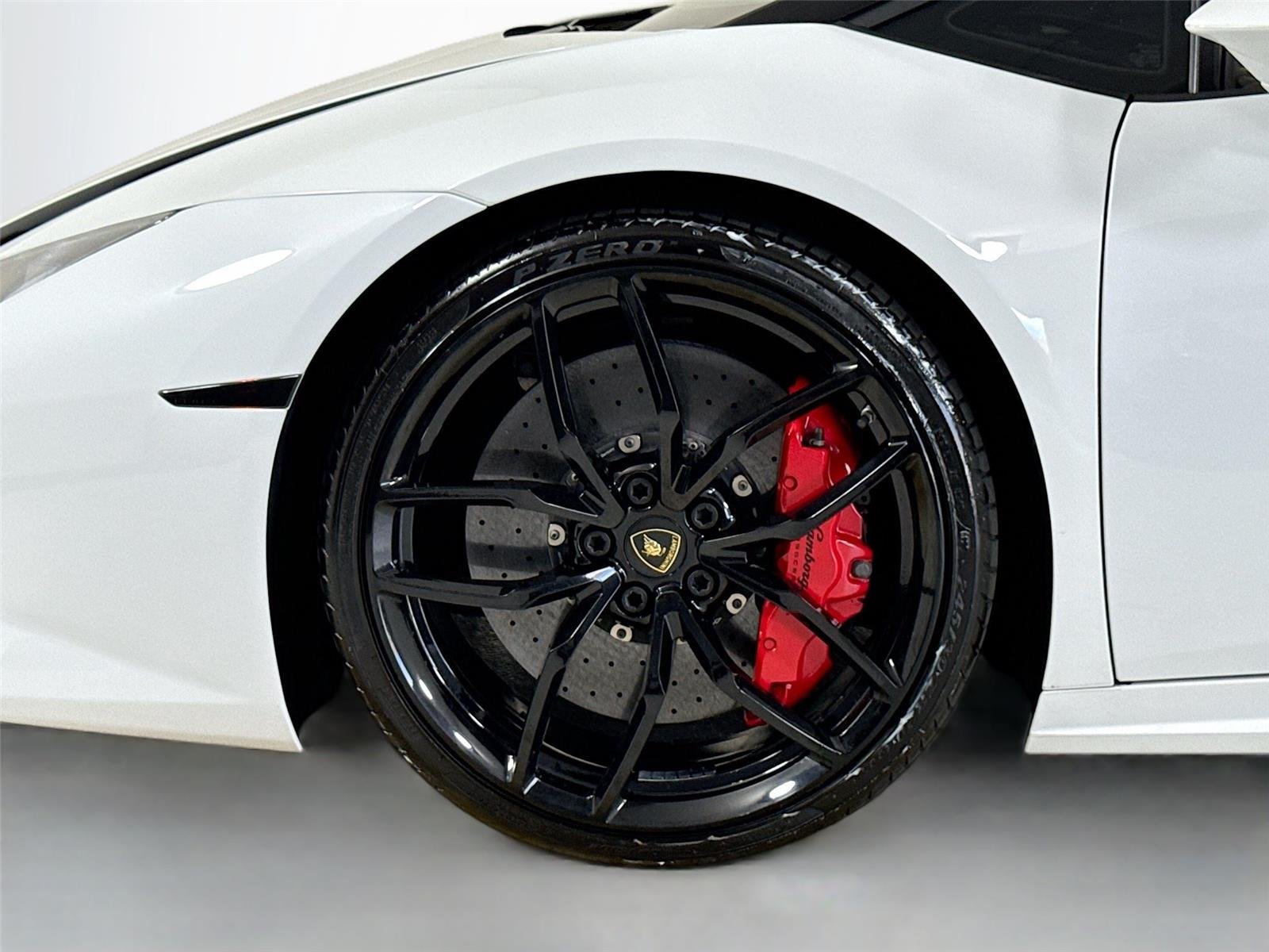 2017 Lamborghini Huracan Spyder photo 32