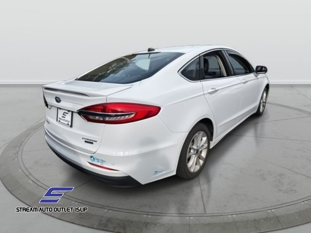 2020 Ford Fusion Energi Titanium photo 4