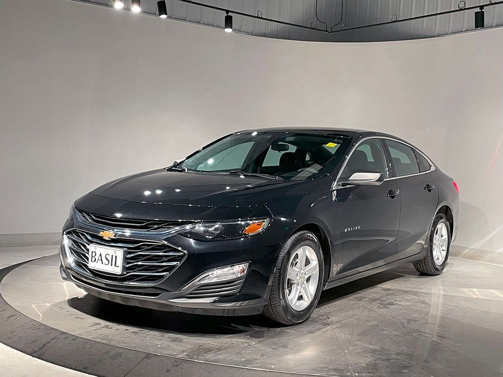 2022 Chevrolet Malibu LS photo 5