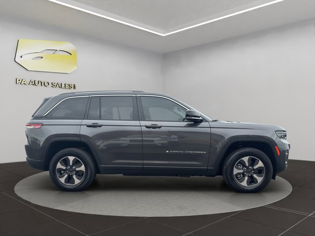 2022 Jeep Cherokee Limited 4xe photo 5