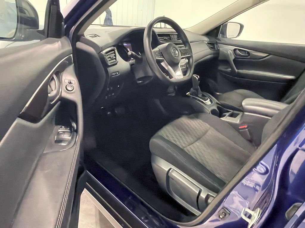 2019 Nissan Rogue S photo 11