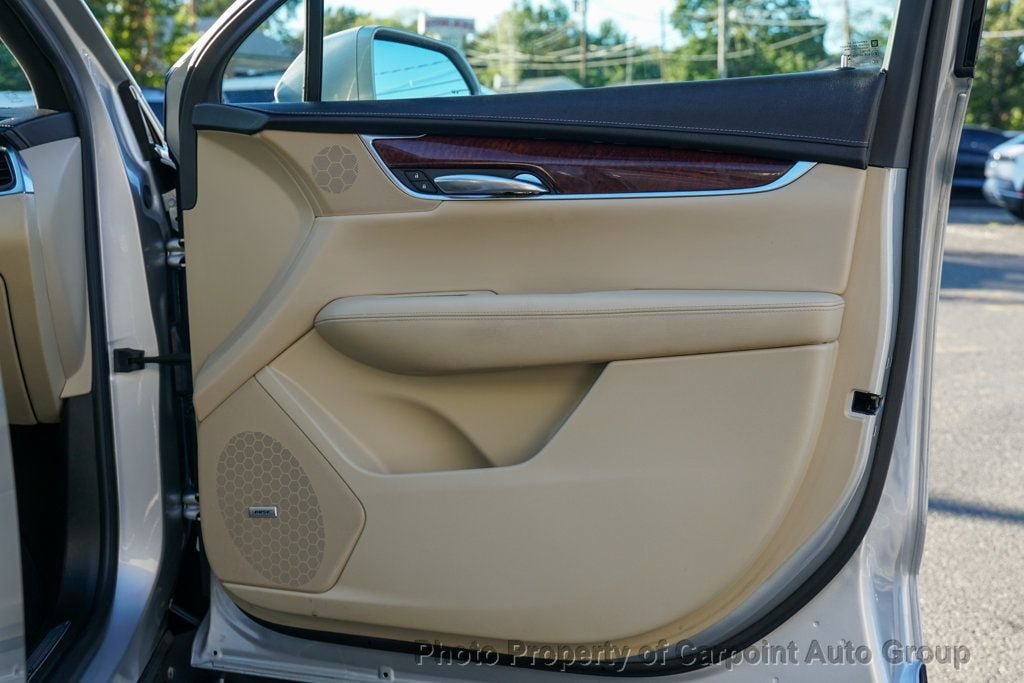 2017 Cadillac XT5 Luxury photo 16