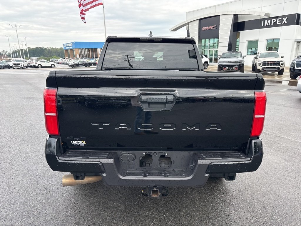 2025 Toyota Tacoma TRD Sport photo 4