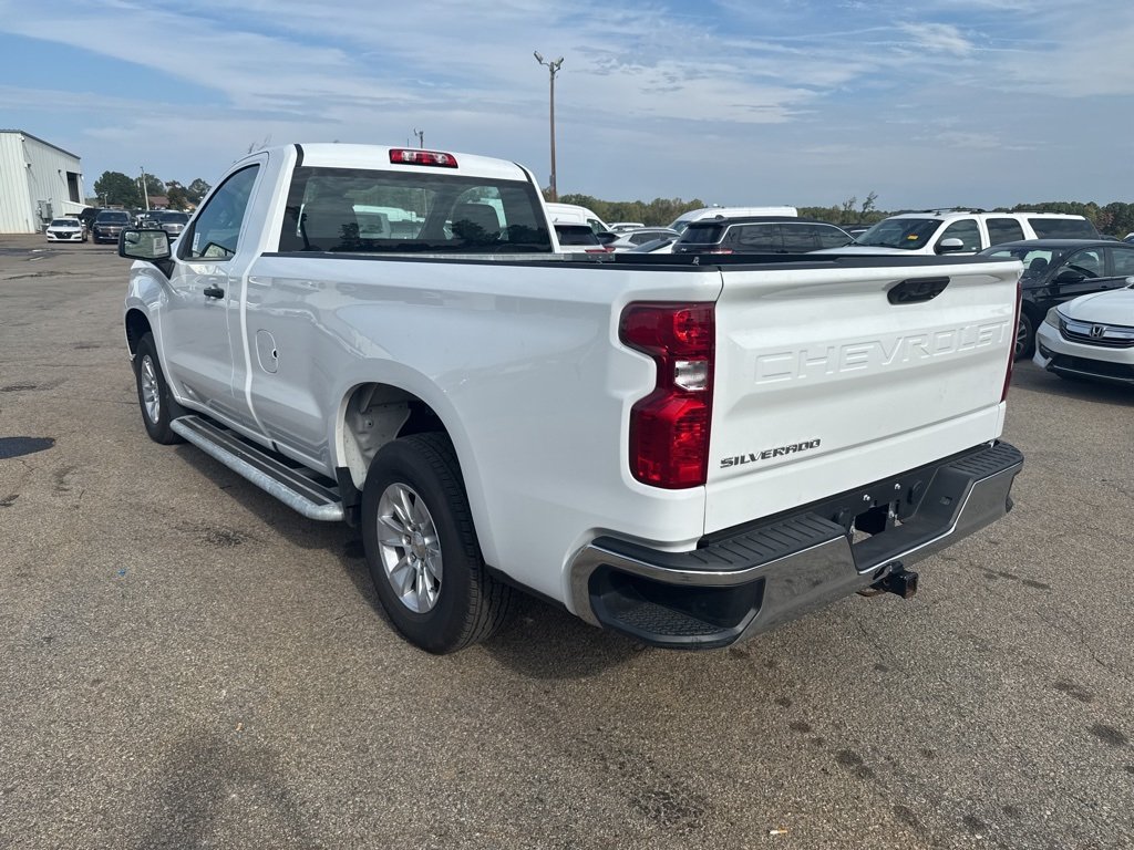 2024 Chevrolet Silverado 1500 photo 2