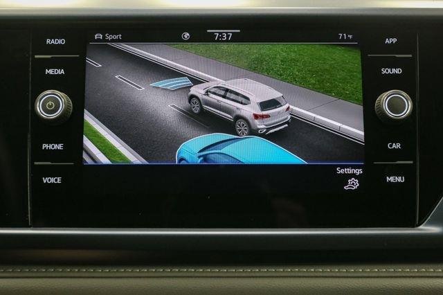 2024 Volkswagen Taos SE photo 23