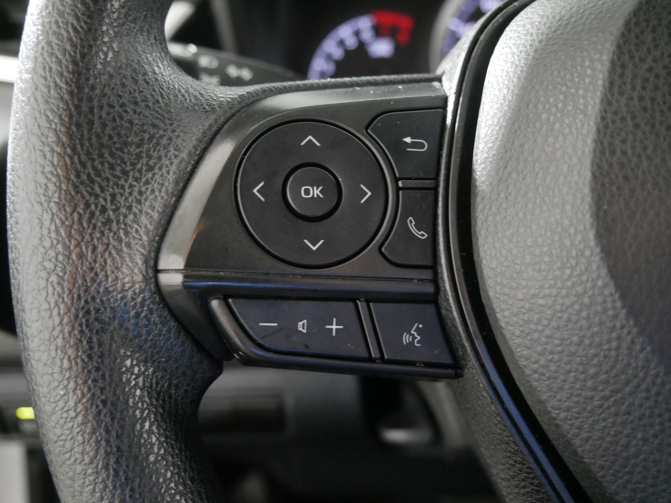2022 Toyota Corolla LE photo 26