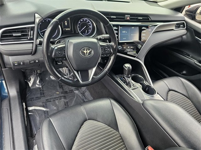 2018 Toyota Camry SE photo 21