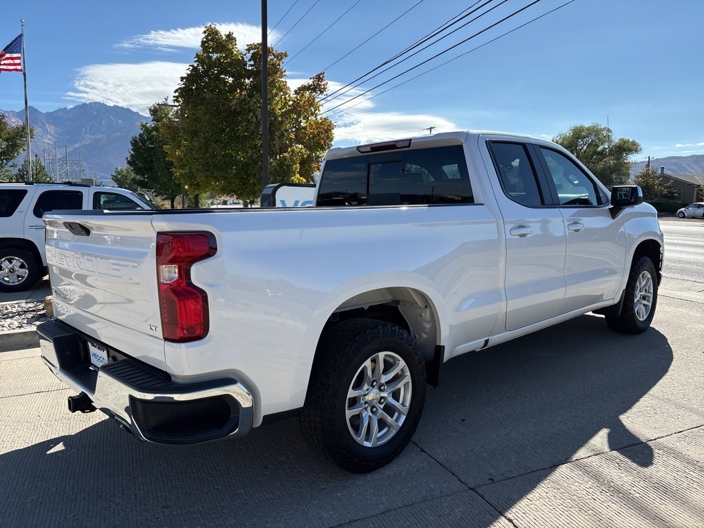 2020 Chevrolet Silverado 1500 LT photo 4