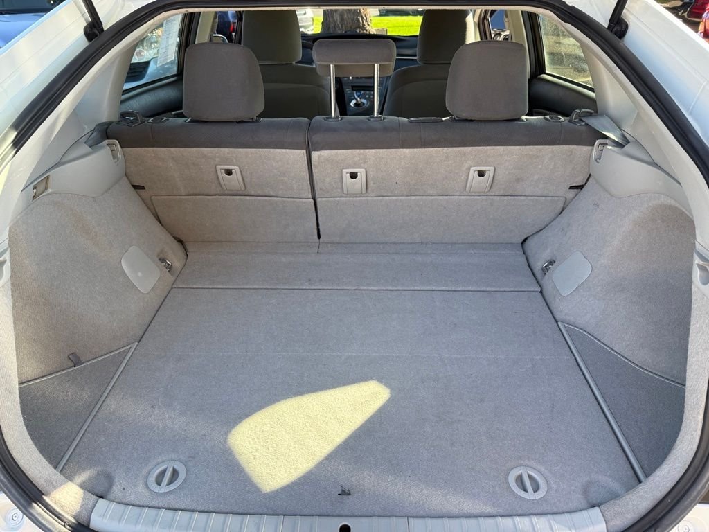 2012 Toyota Prius Five photo 15