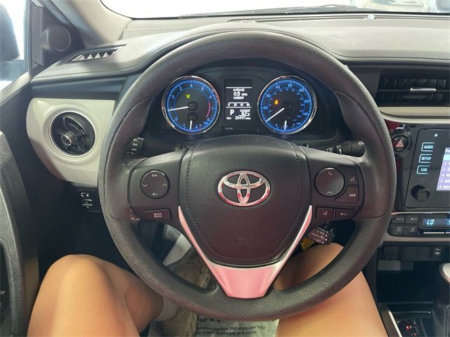 2019 Toyota Corolla XLE XSE photo 13