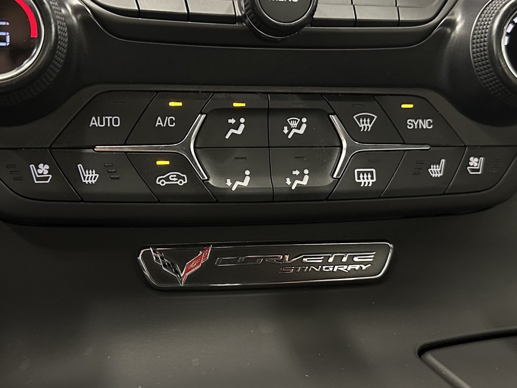 2016 Chevrolet Corvette 2LT photo 30