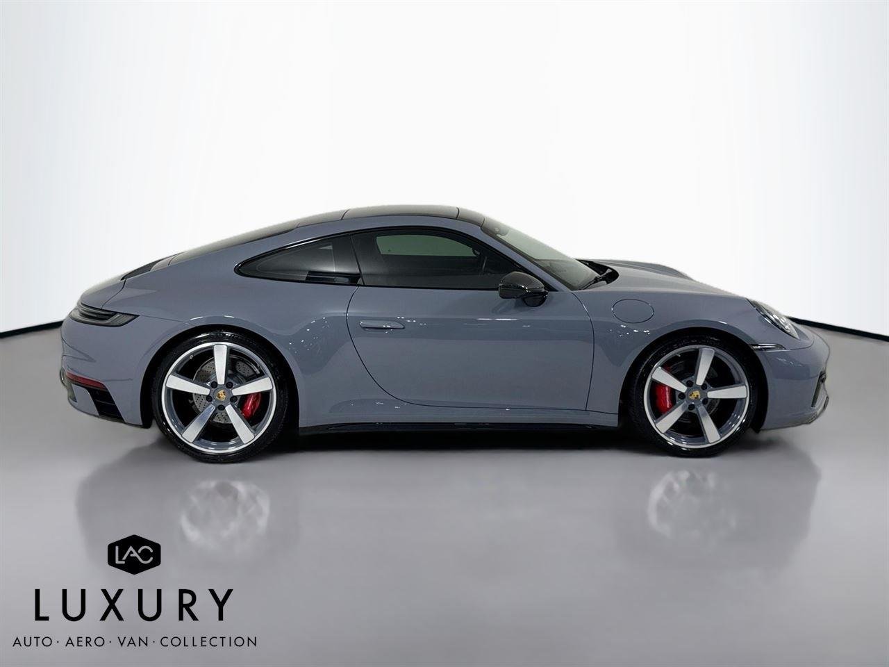 2023 Porsche 911 4S photo 3