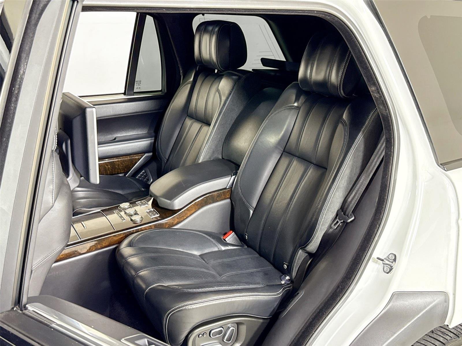 2015 Land Rover Range Rover Autobiography photo 16
