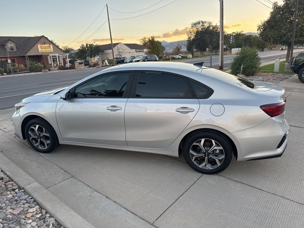 2019 Kia Forte FE LXS photo 4