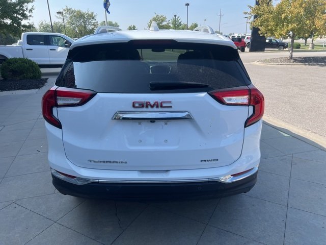 2022 Gmc Terrain SLT photo 2
