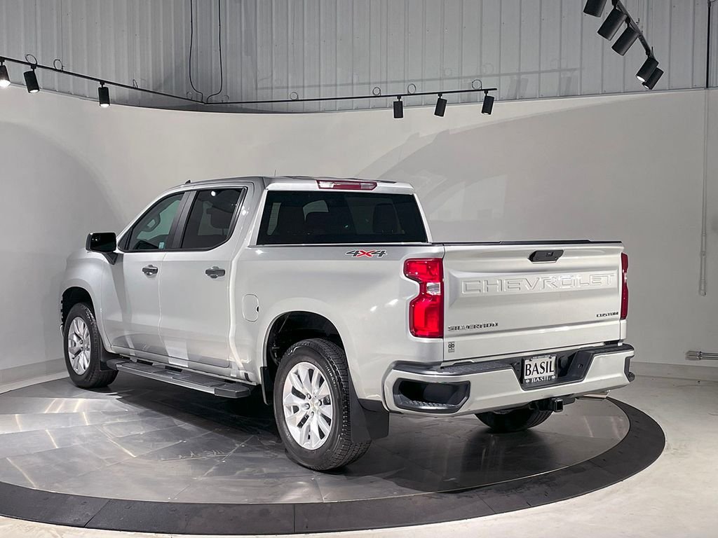 2021 Chevrolet Silverado 1500 Custom photo 11