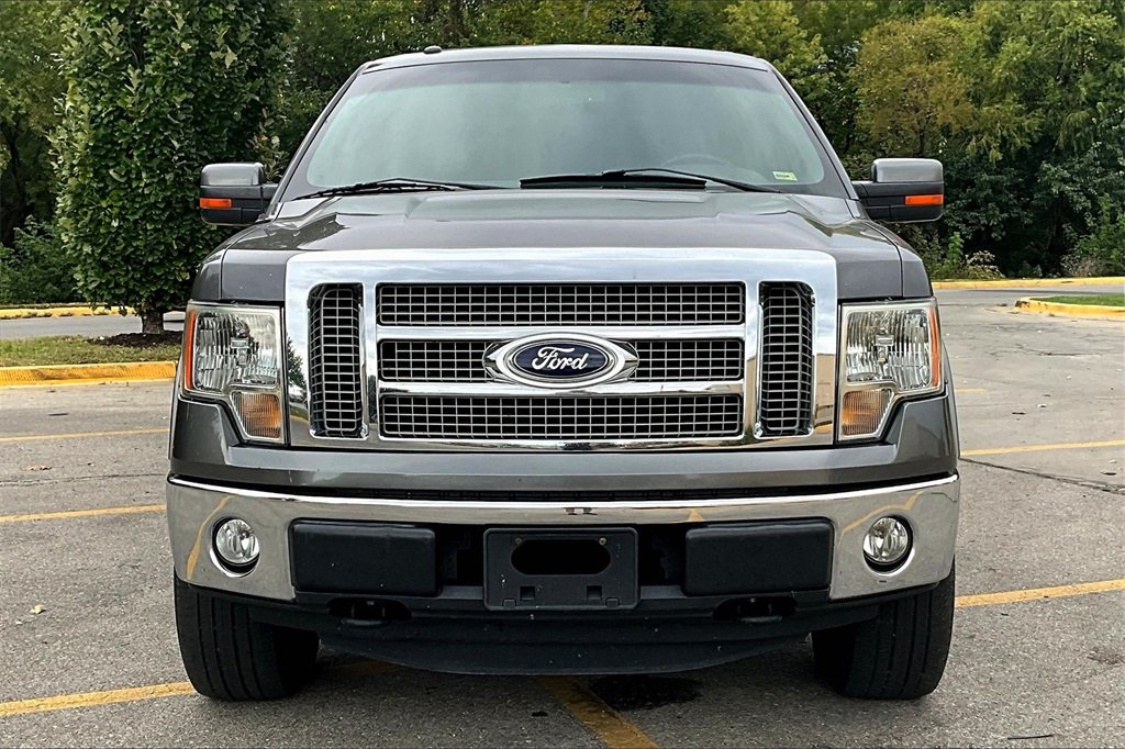 2011 Ford F-150 Lariat photo 2