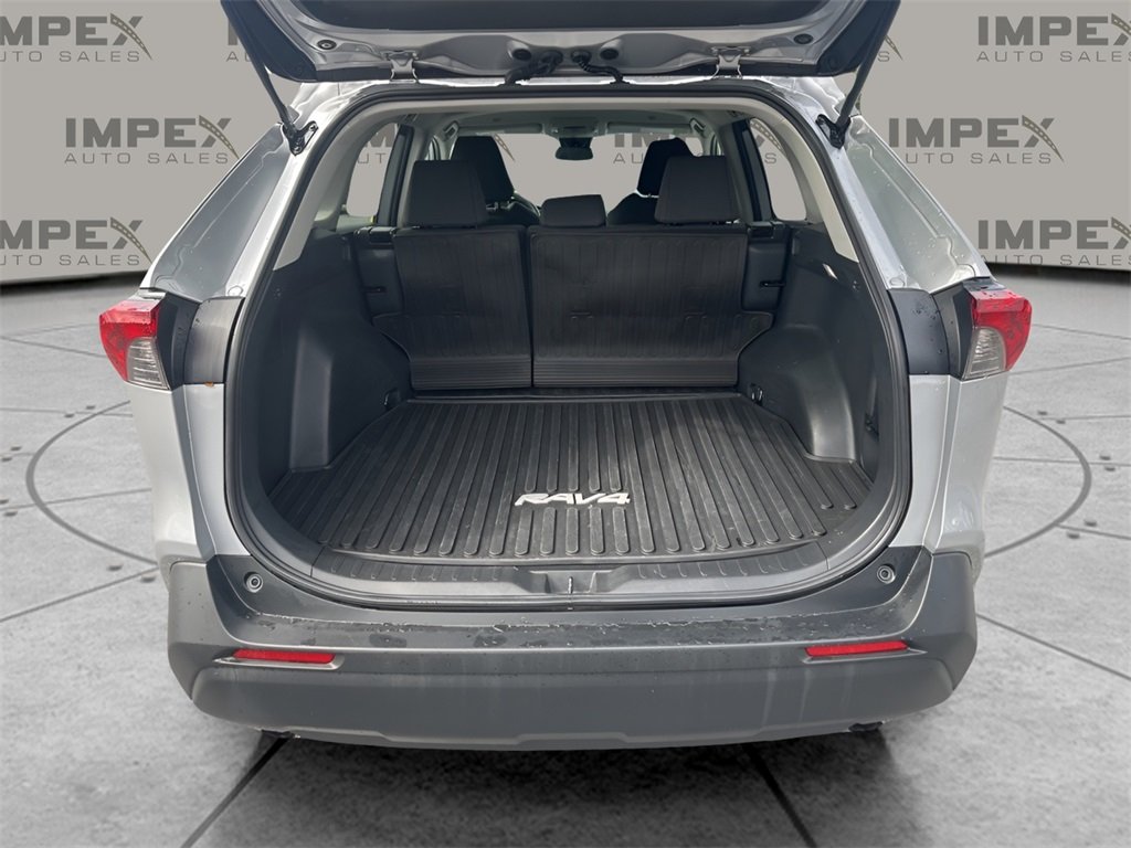 2025 Toyota RAV4 LE photo 24