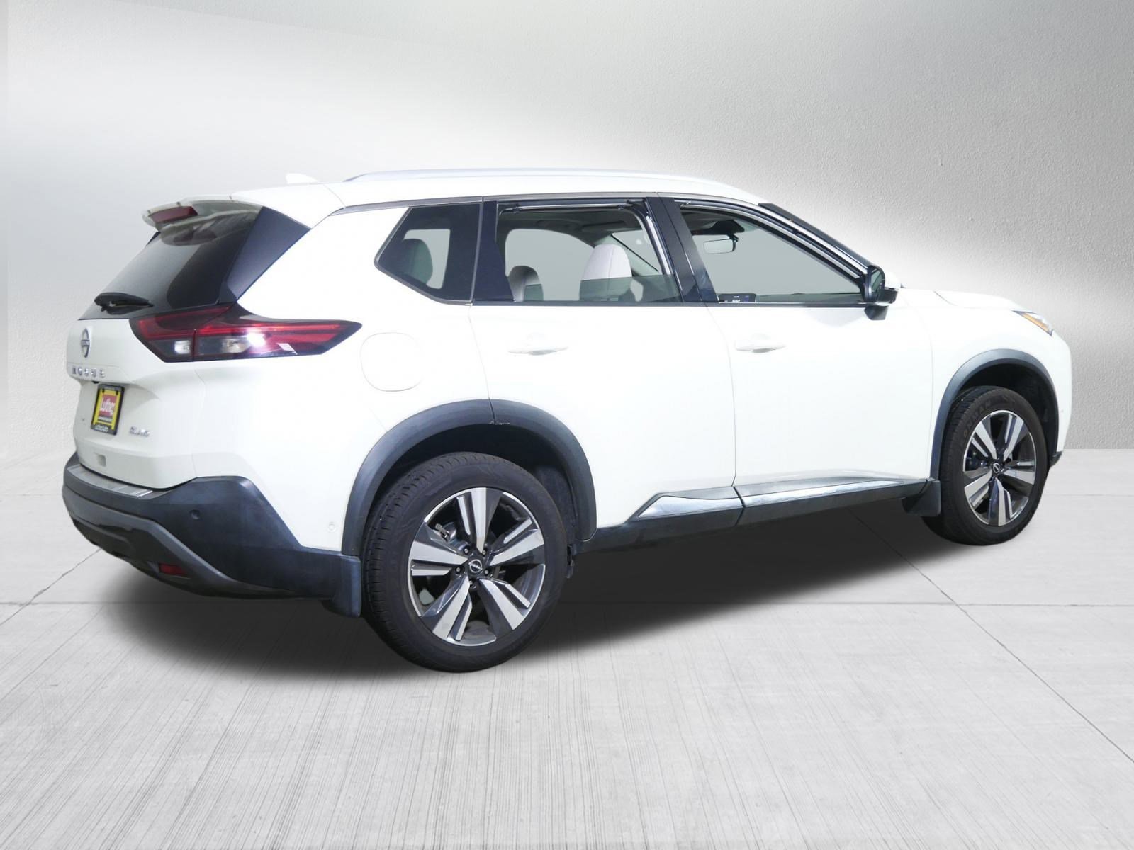 2022 Nissan Rogue SL photo 5