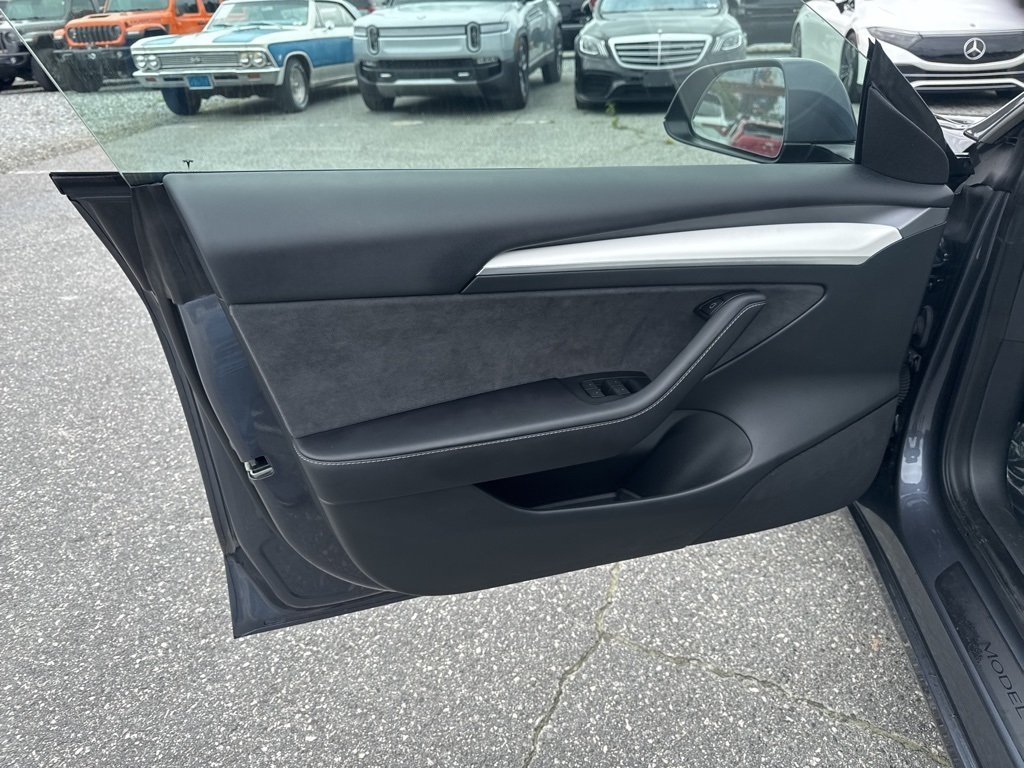 2023 Tesla Model 3 photo 25