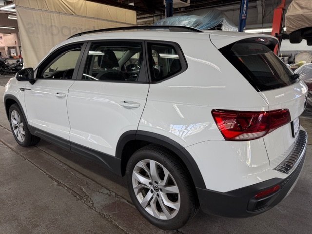 2023 Volkswagen Taos S photo 2