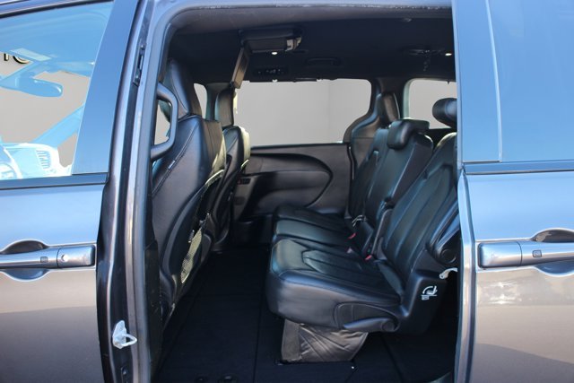 2019 Chrysler Pacifica Touring L 35th Anniversary photo 11