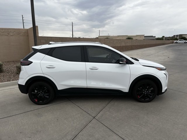 2023 Chevrolet Bolt EUV photo 2