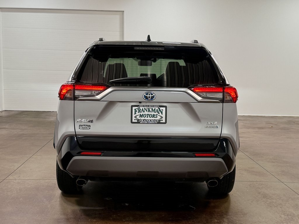 2019 Toyota RAV4 Hybrid XSE photo 21