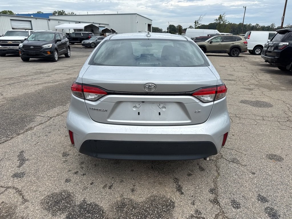 2024 Toyota Corolla LE photo 3