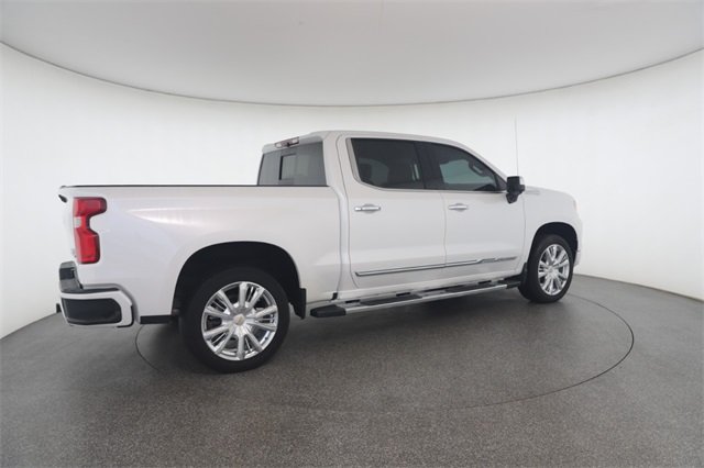 2023 Chevrolet Silverado 1500 High Country photo 16