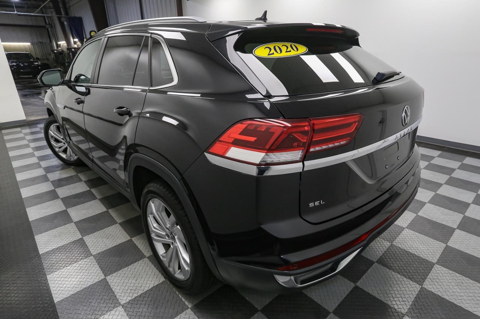 2020 Volkswagen Atlas Cross Sport SEL photo 5