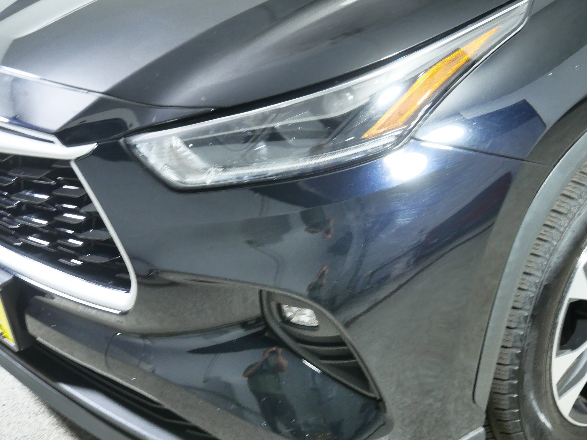 2021 Toyota Highlander XLE photo 16