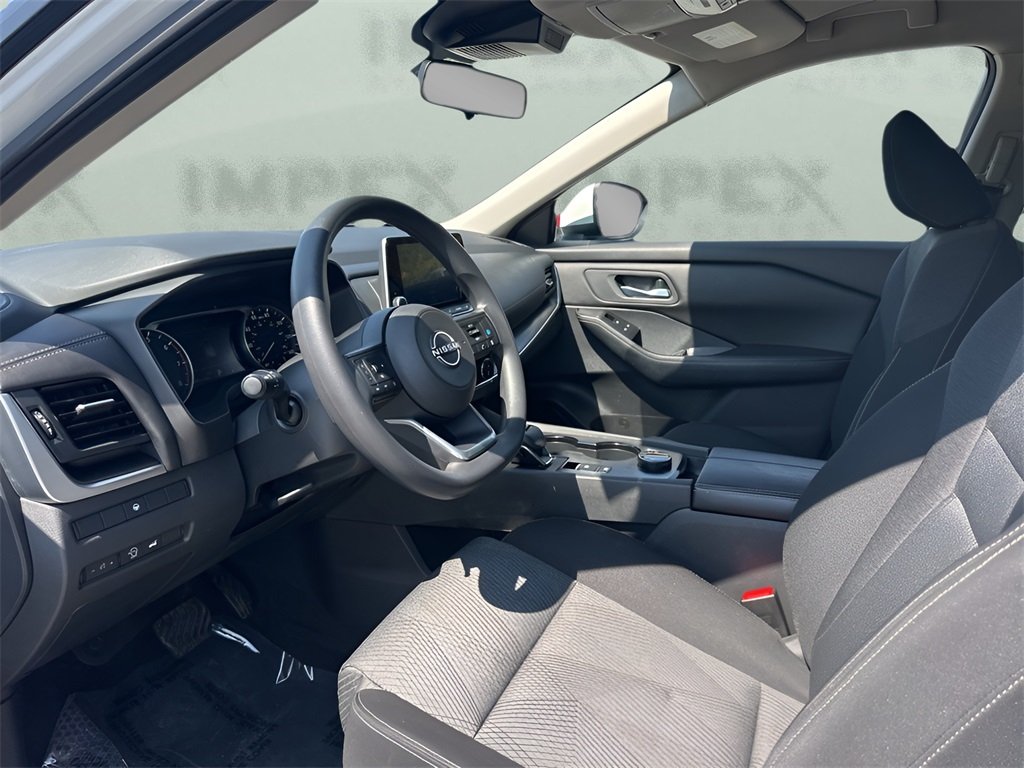 2024 Nissan Rogue SV photo 9