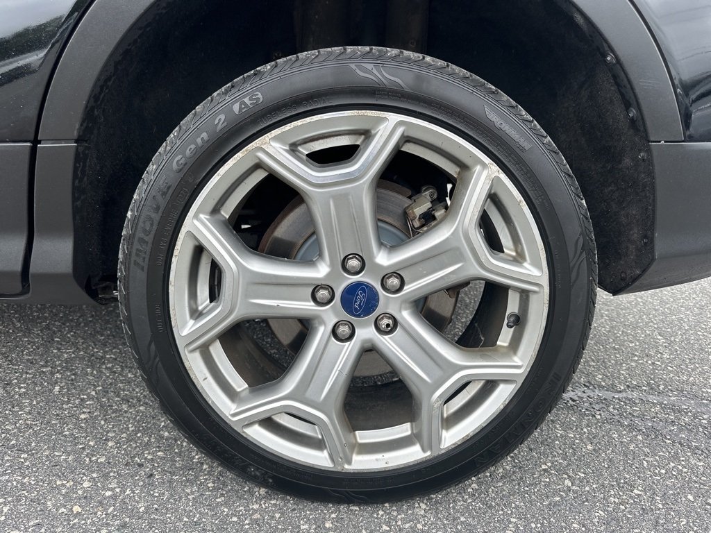 2017 Ford Escape Titanium photo 32