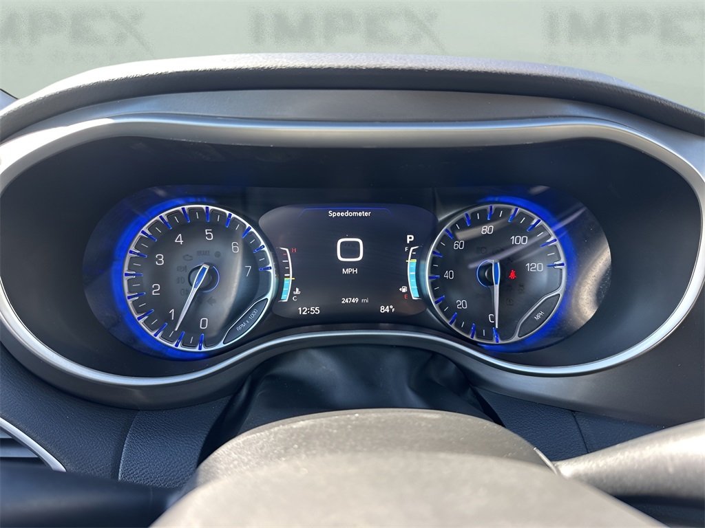 2024 Chrysler Pacifica Touring L photo 25